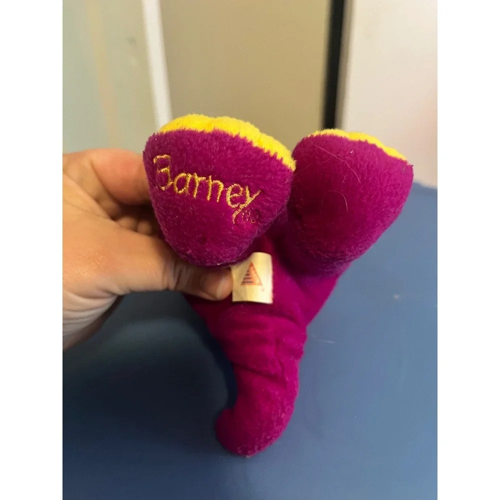 Vintage 1992 Barney‎ the Dinosaur Plush Dakin Lyons Group Purple 7 Inch Toy